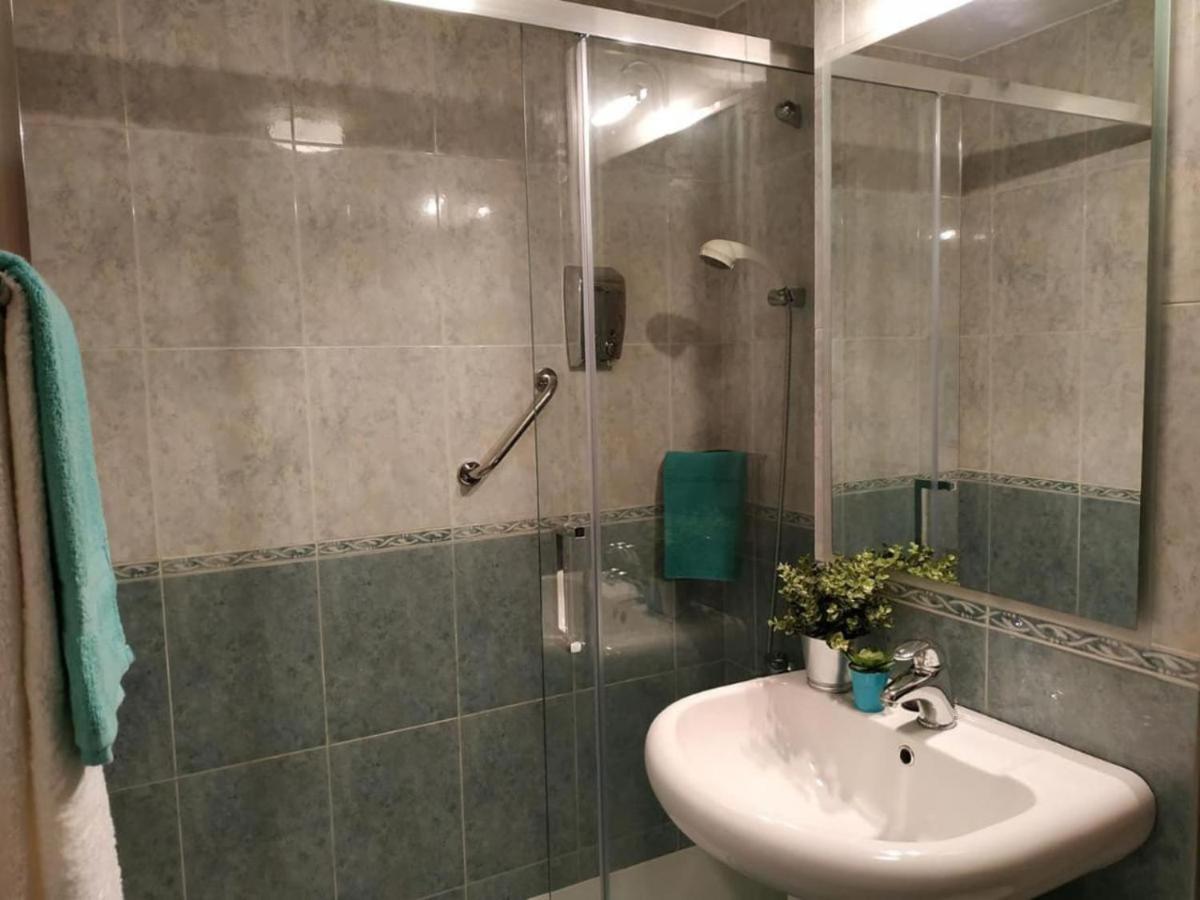 Appartamento Hhc - Duplex Concheiros, 4 Bedrooms, 3 Bathroom, A 700m De La Catedral San Giacomo di Compostella